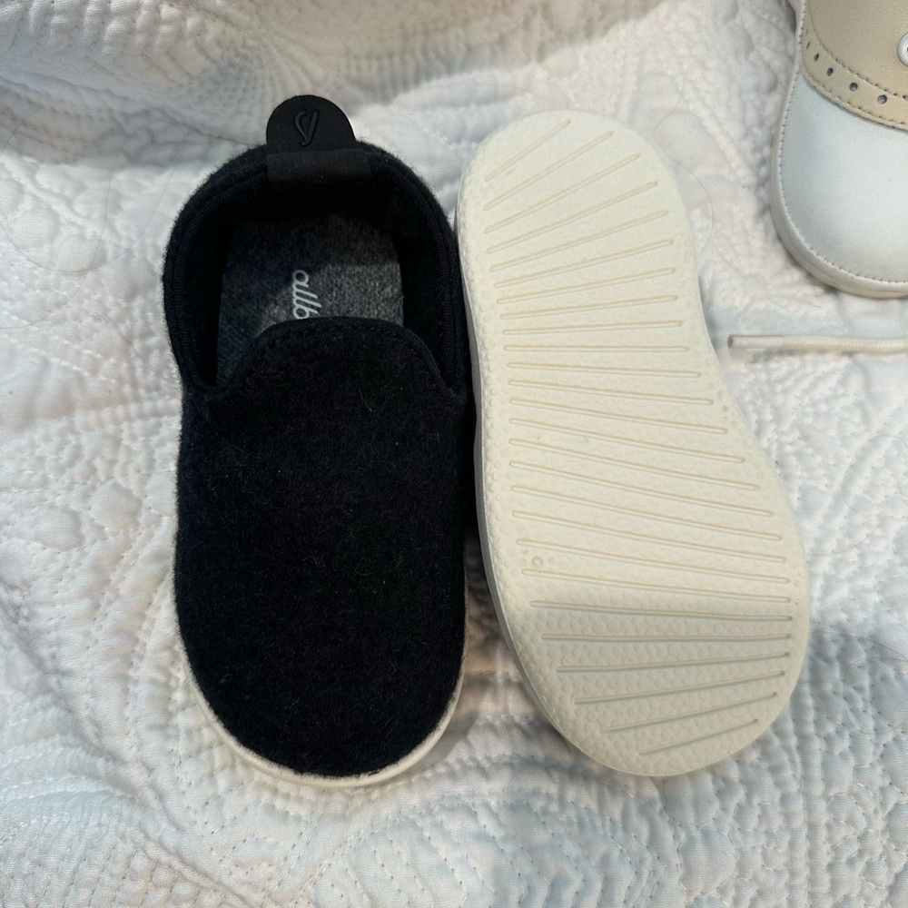Allbirds Smallbirds toddler size 5 never worn